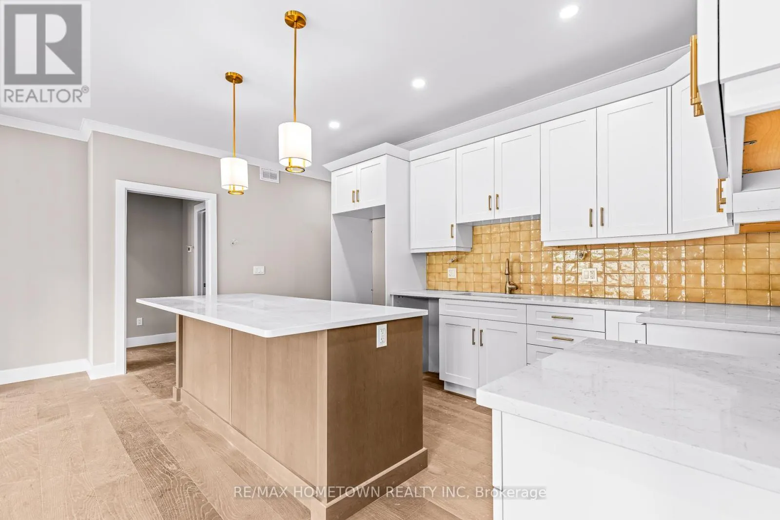 1067 SHEARER DRIVE