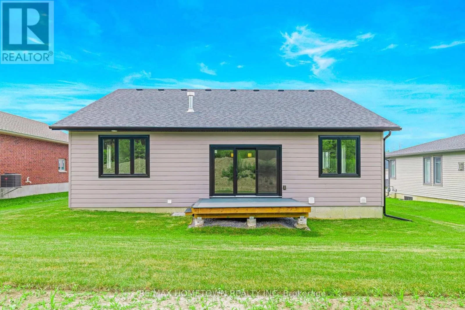 1067 SHEARER DRIVE