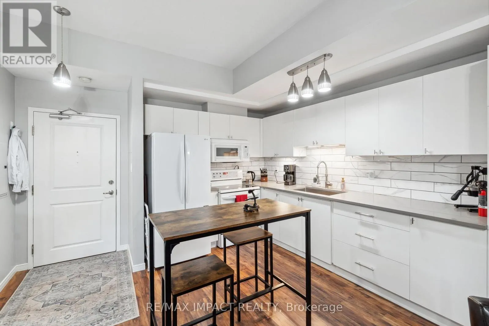 108 - 145 THIRD STREET, #108