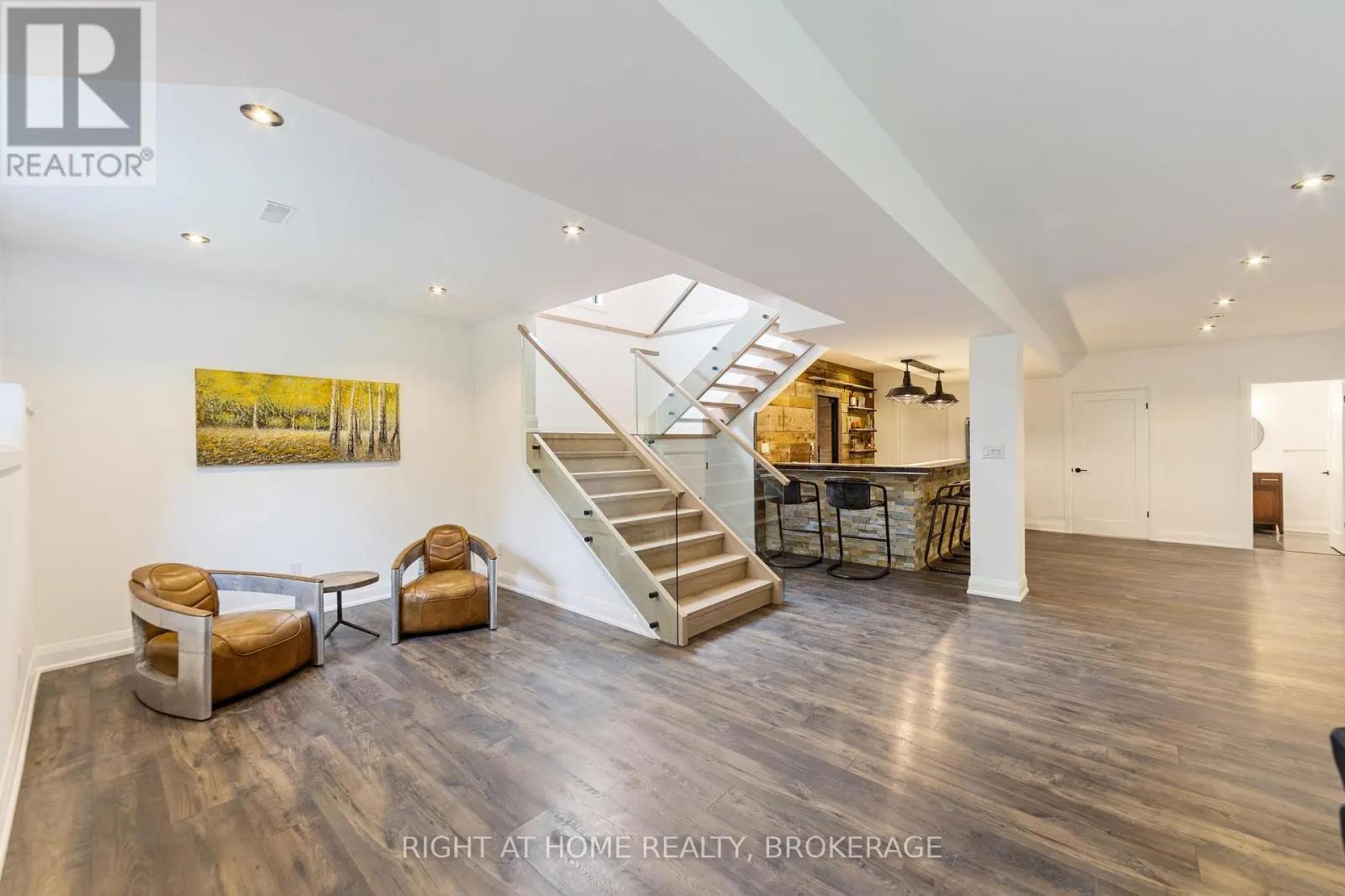 515 HAMILTON DRIVE