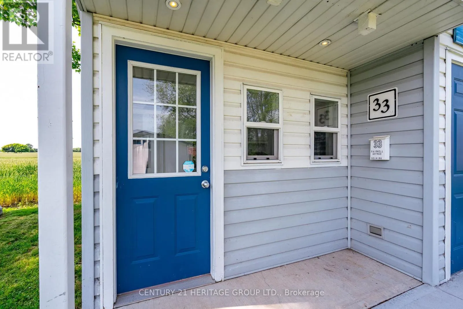 33 FAIRWELL AVENUE