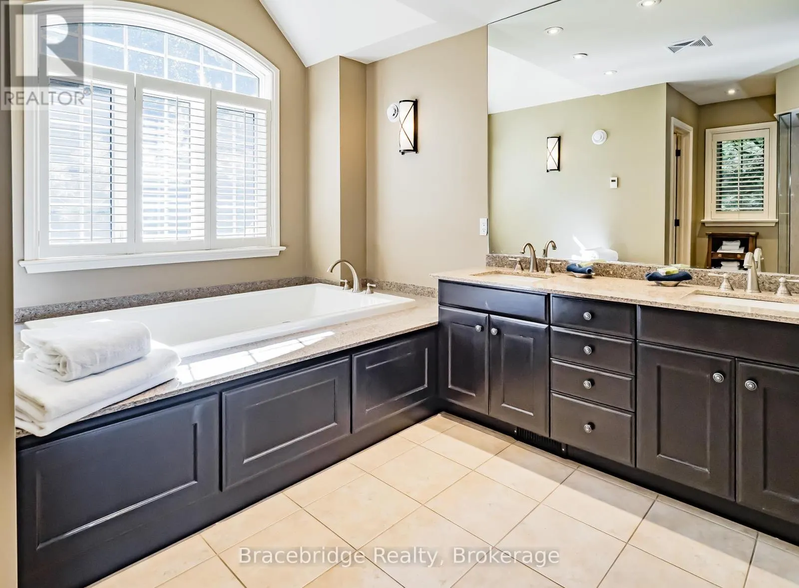 SANDFIELD 4 WEEK 1 - 3876 MUSKOKA RD HWY 118 W
