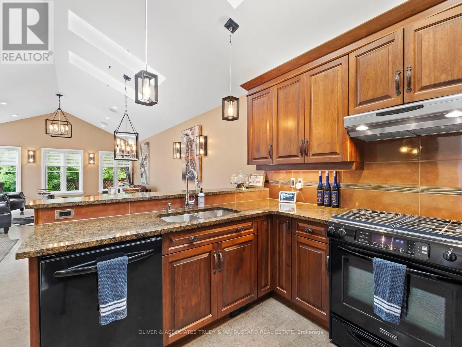 21 WONDERGROVE COURT
