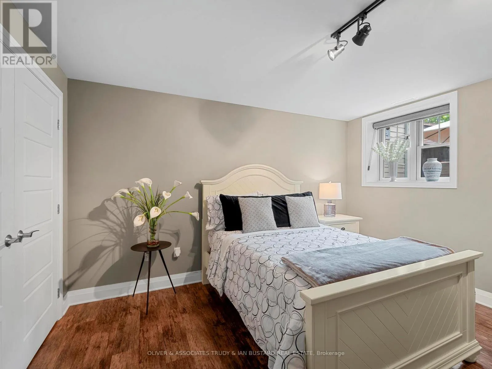 21 WONDERGROVE COURT