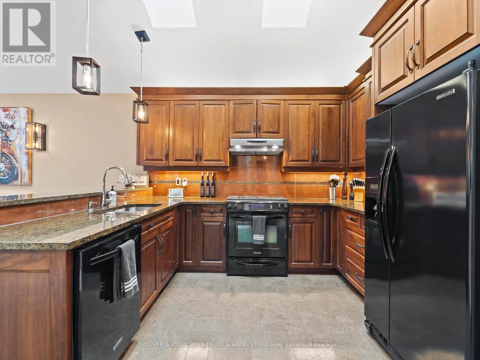 21 WONDERGROVE COURT