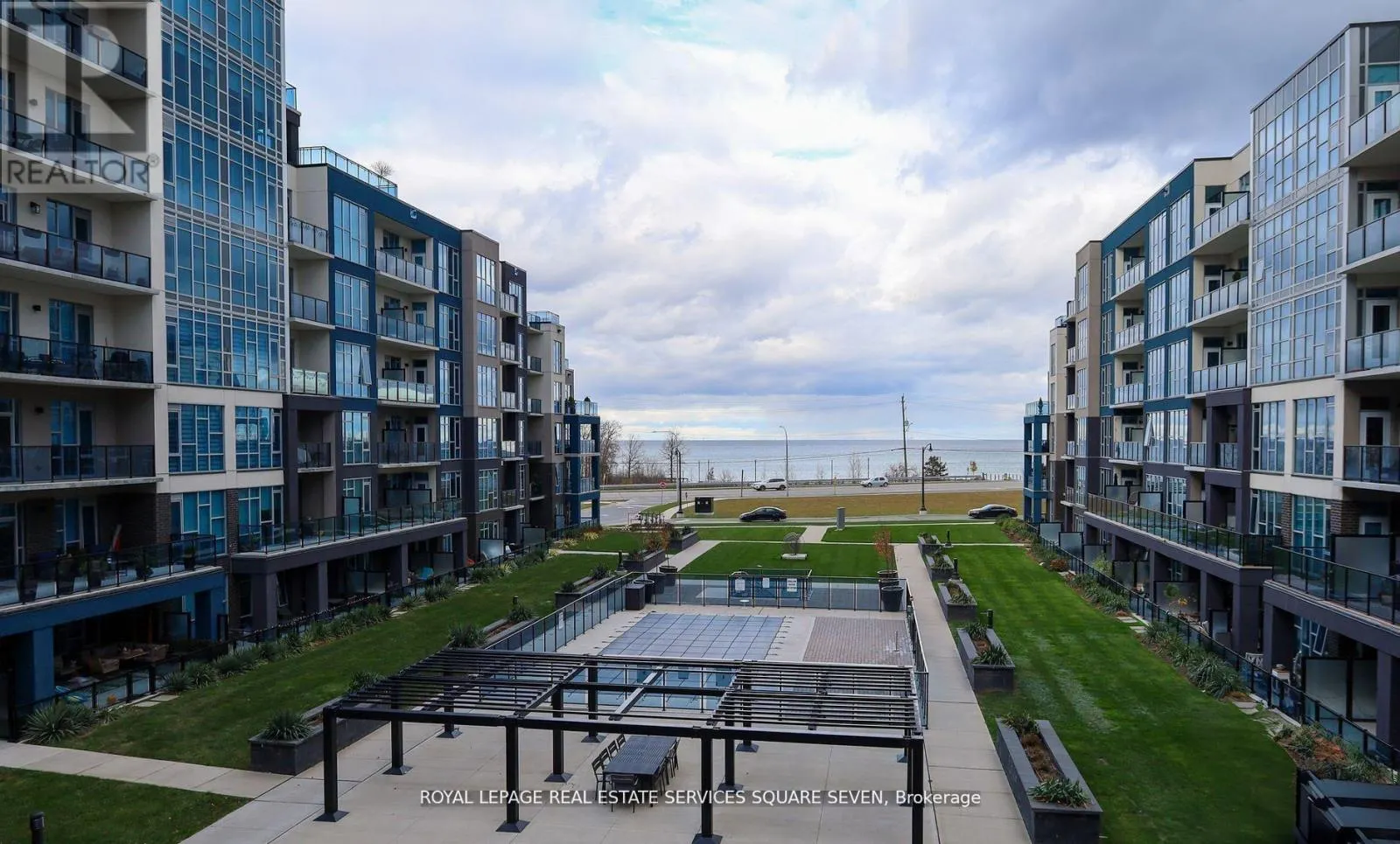 139 - 16 CONCORD PLACE