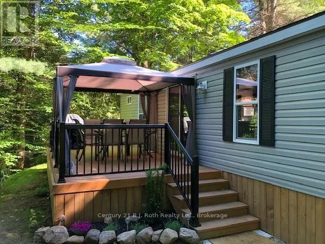 767 POPLAR CRESCENT