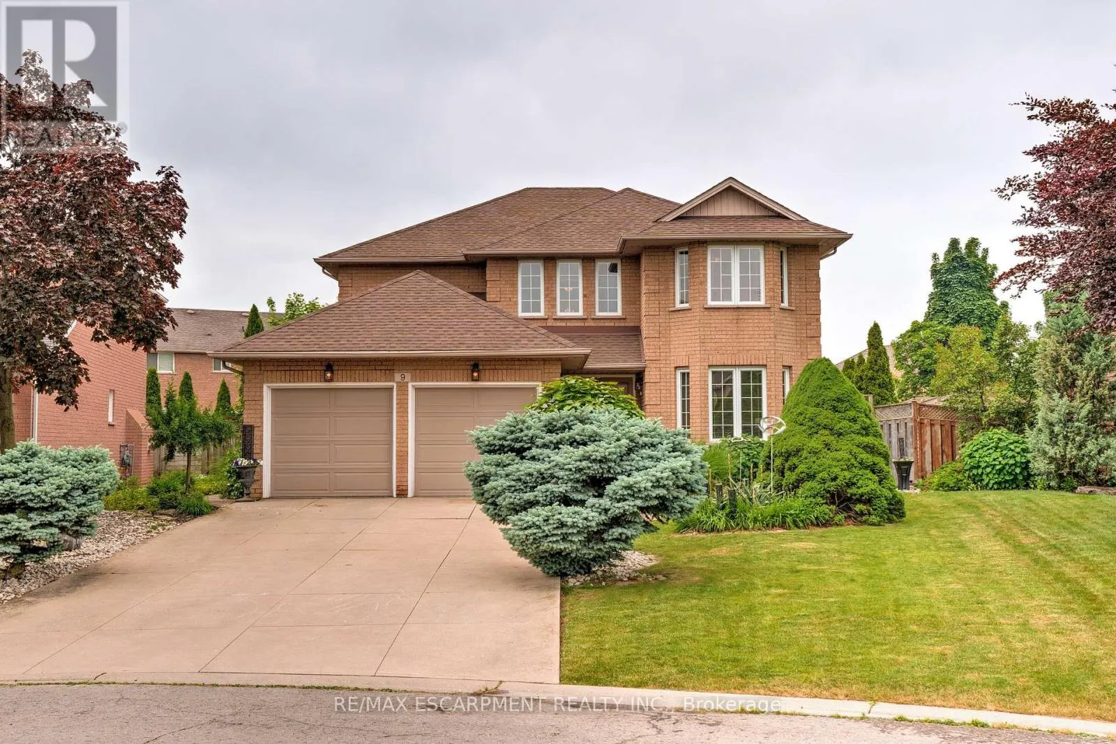 9 SUGARBERRY COURT