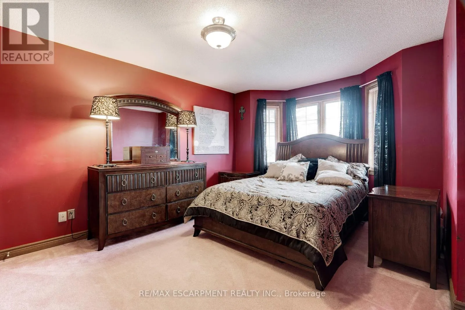 9 SUGARBERRY COURT