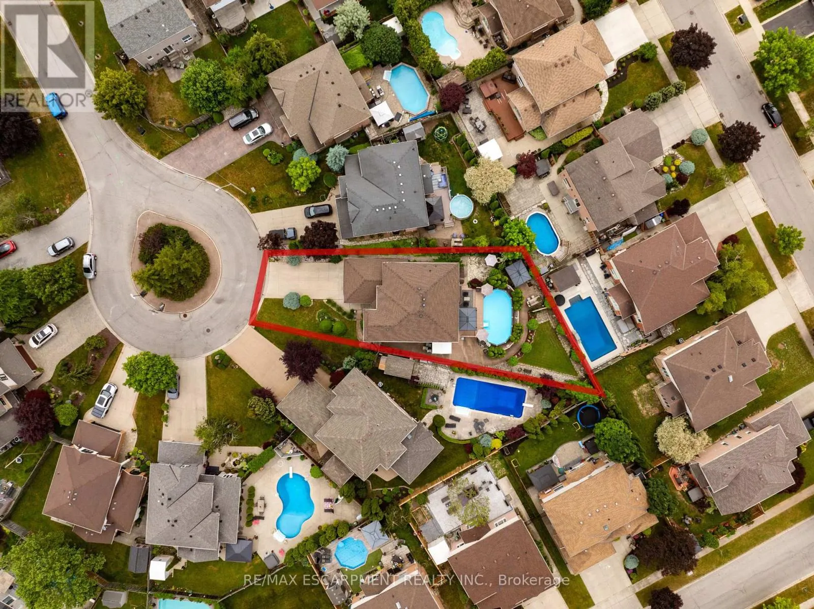 9 SUGARBERRY COURT