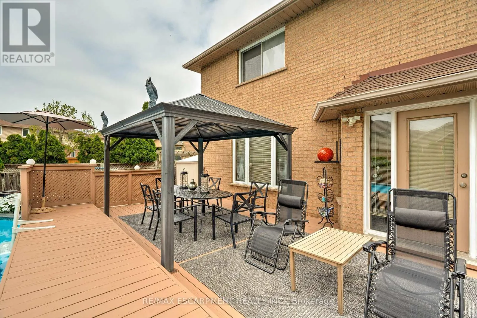 9 SUGARBERRY COURT