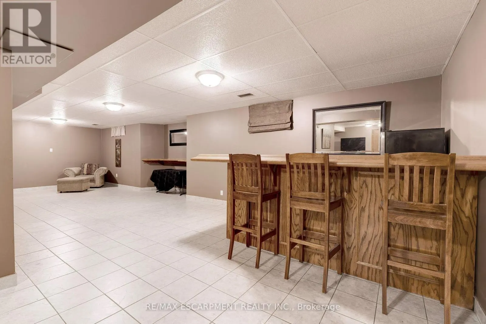 9 SUGARBERRY COURT