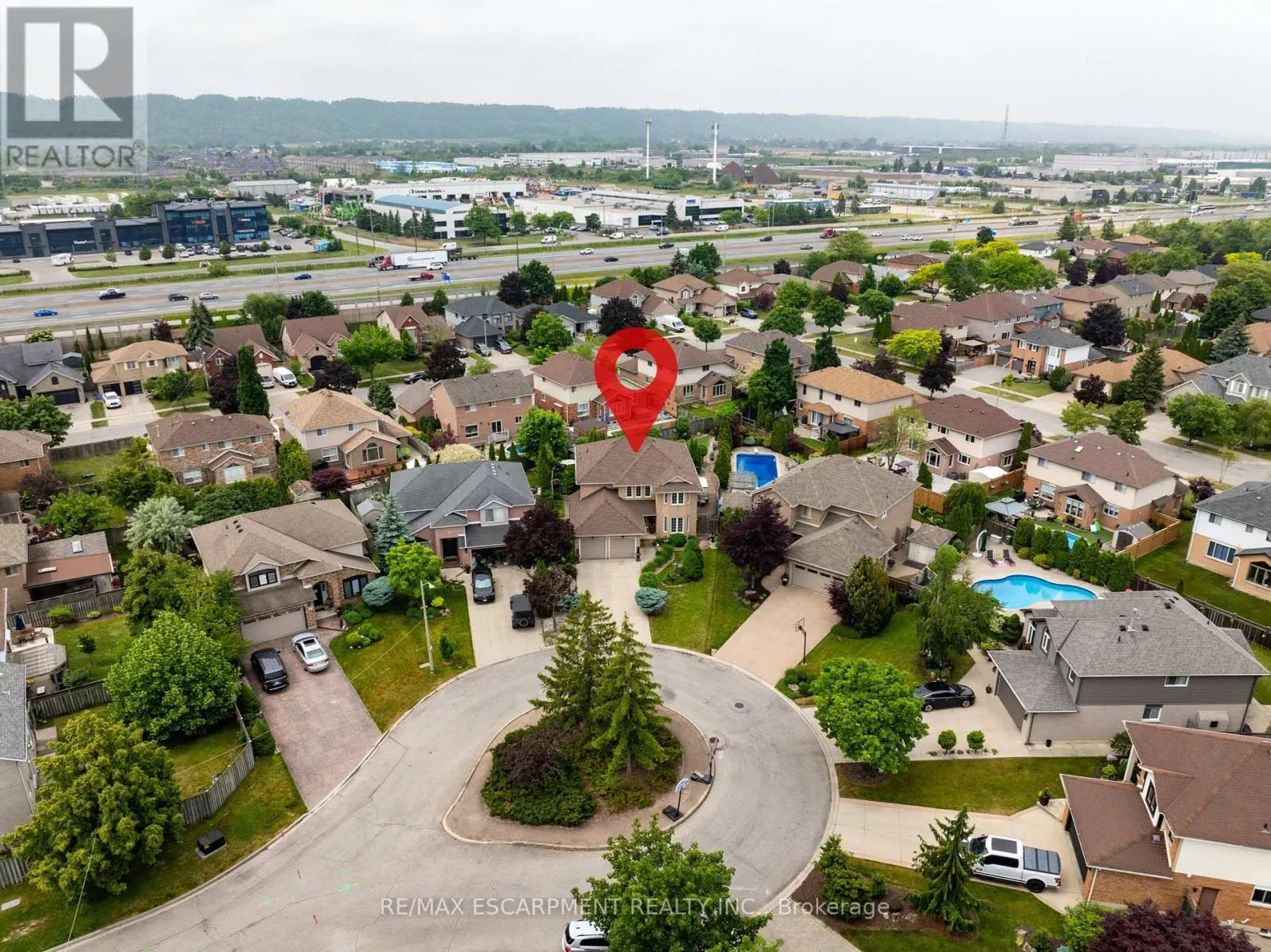 9 SUGARBERRY COURT