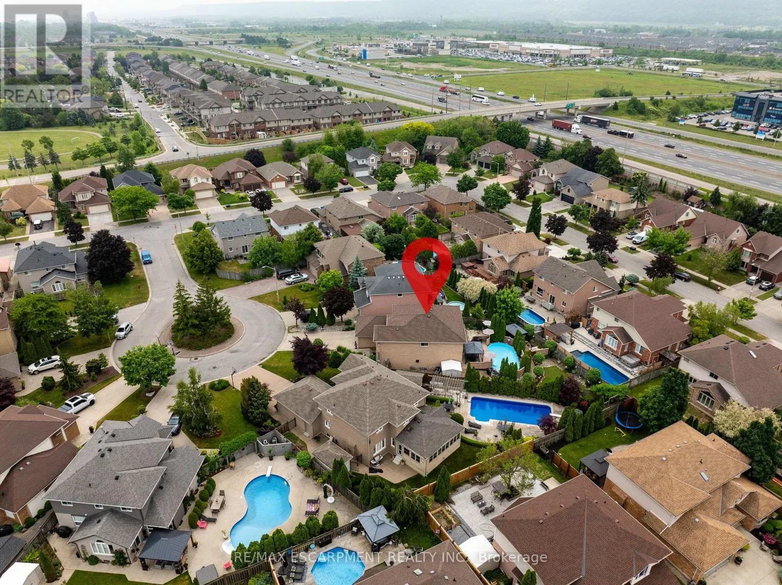 9 SUGARBERRY COURT