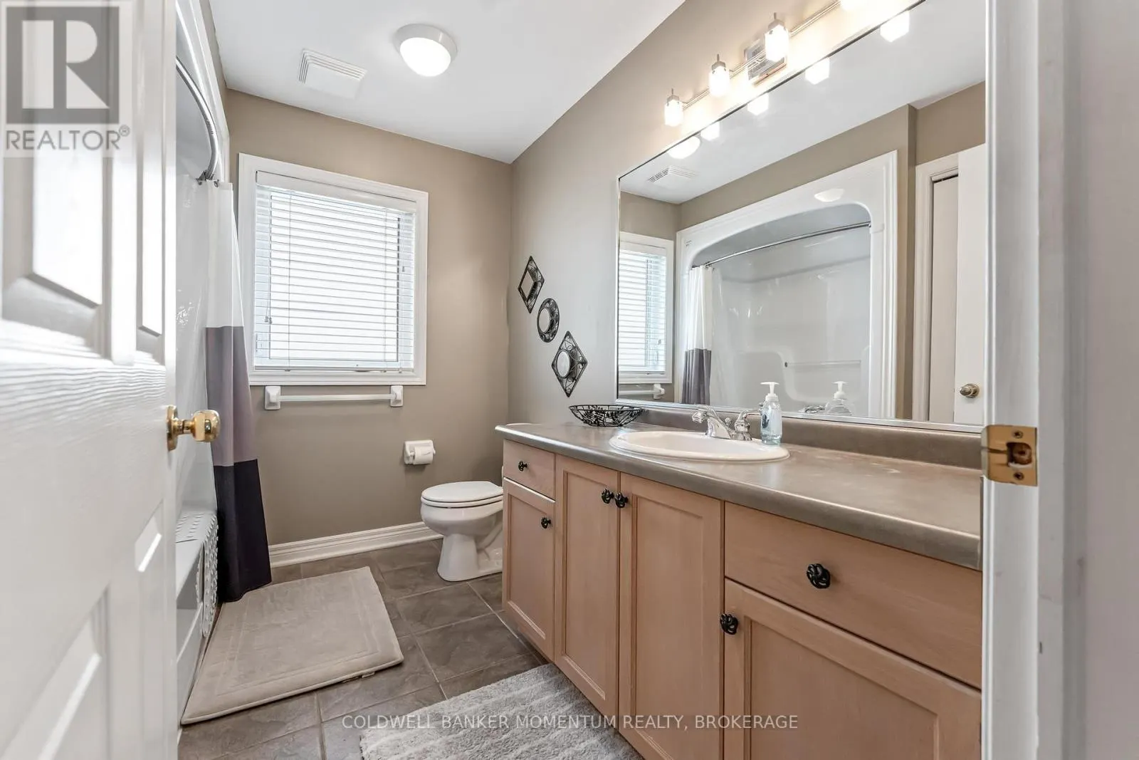 163 CRYSLER CRESCENT