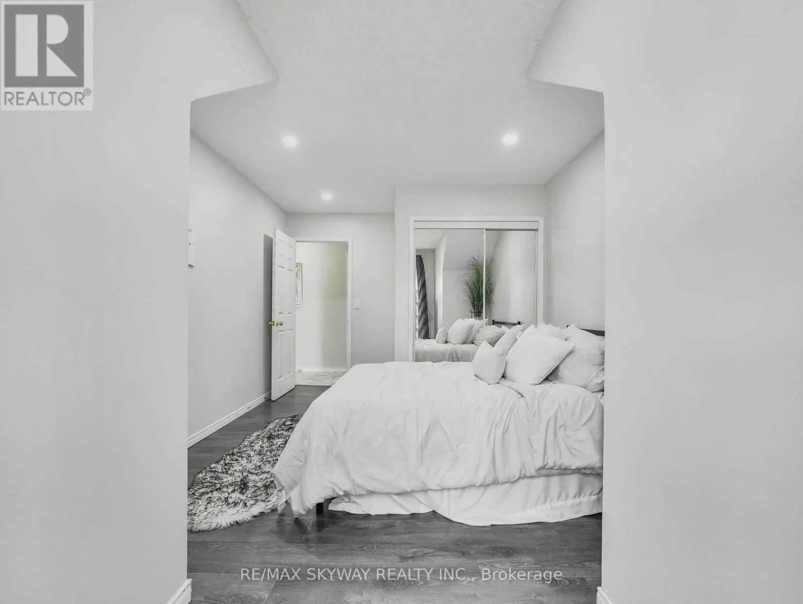 40 STOWE TERRACE