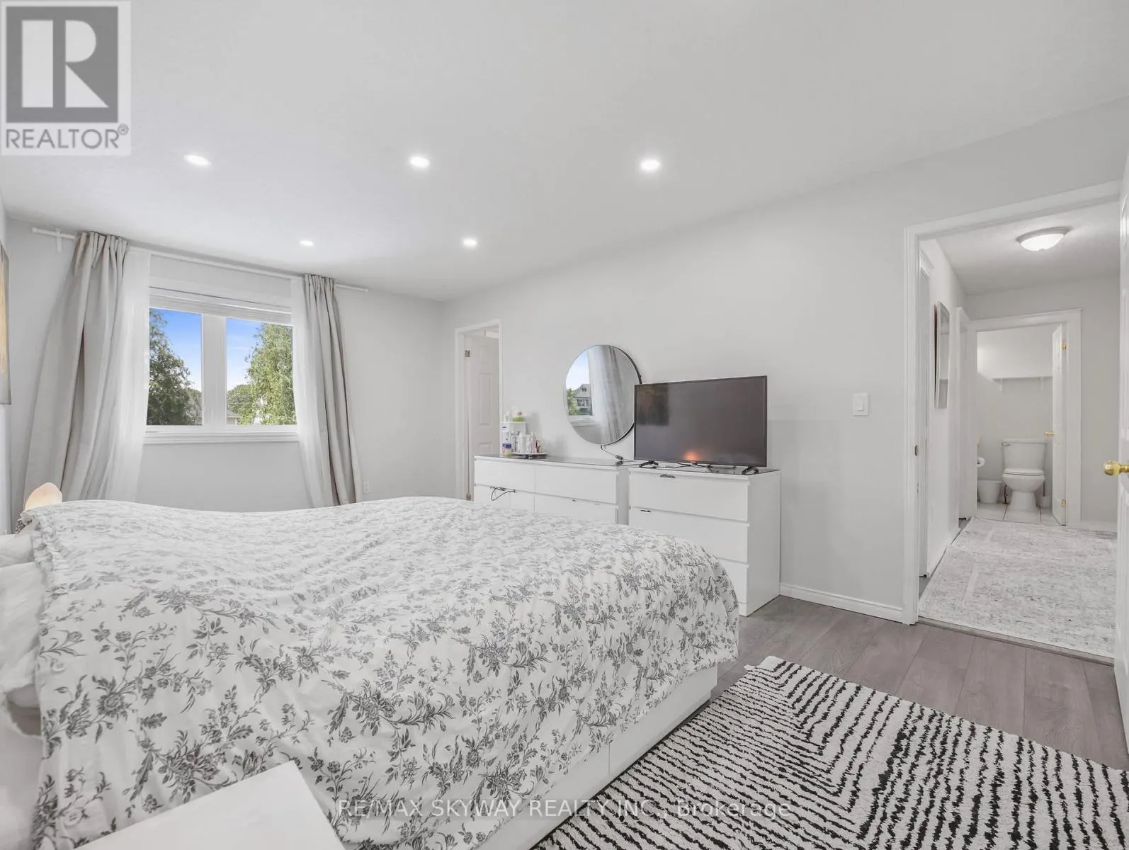 40 STOWE TERRACE