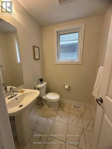 121 EXPLORER WAY