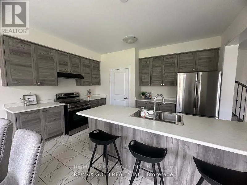 121 EXPLORER WAY