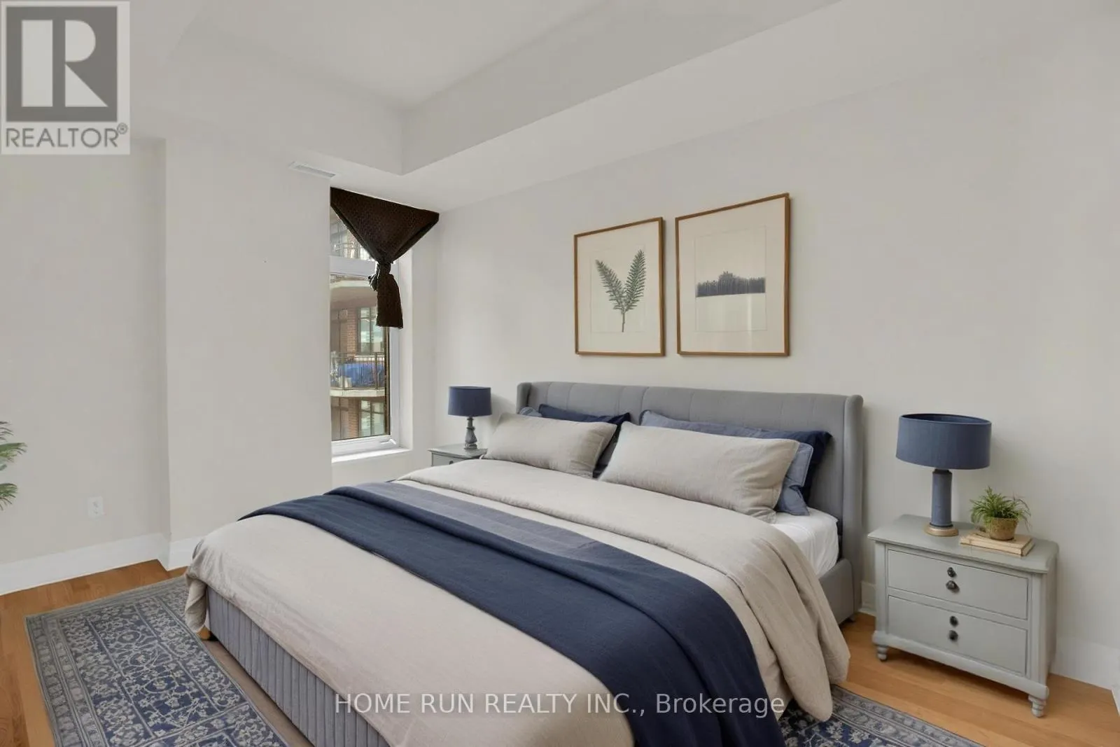 708 - 245 KENT STREET