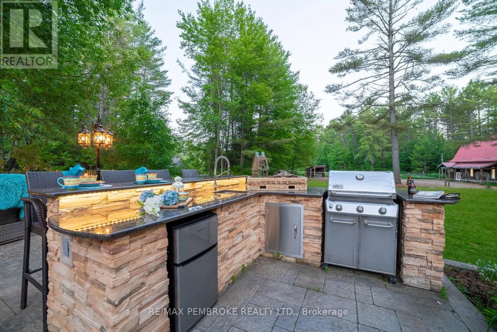 559 BLACK BAY ROAD