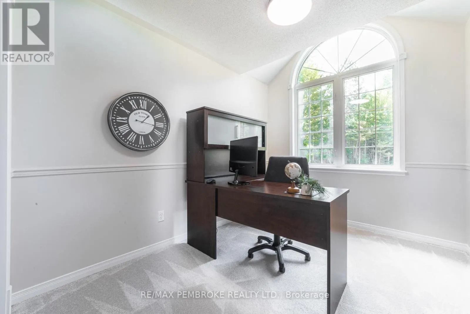 559 BLACK BAY ROAD