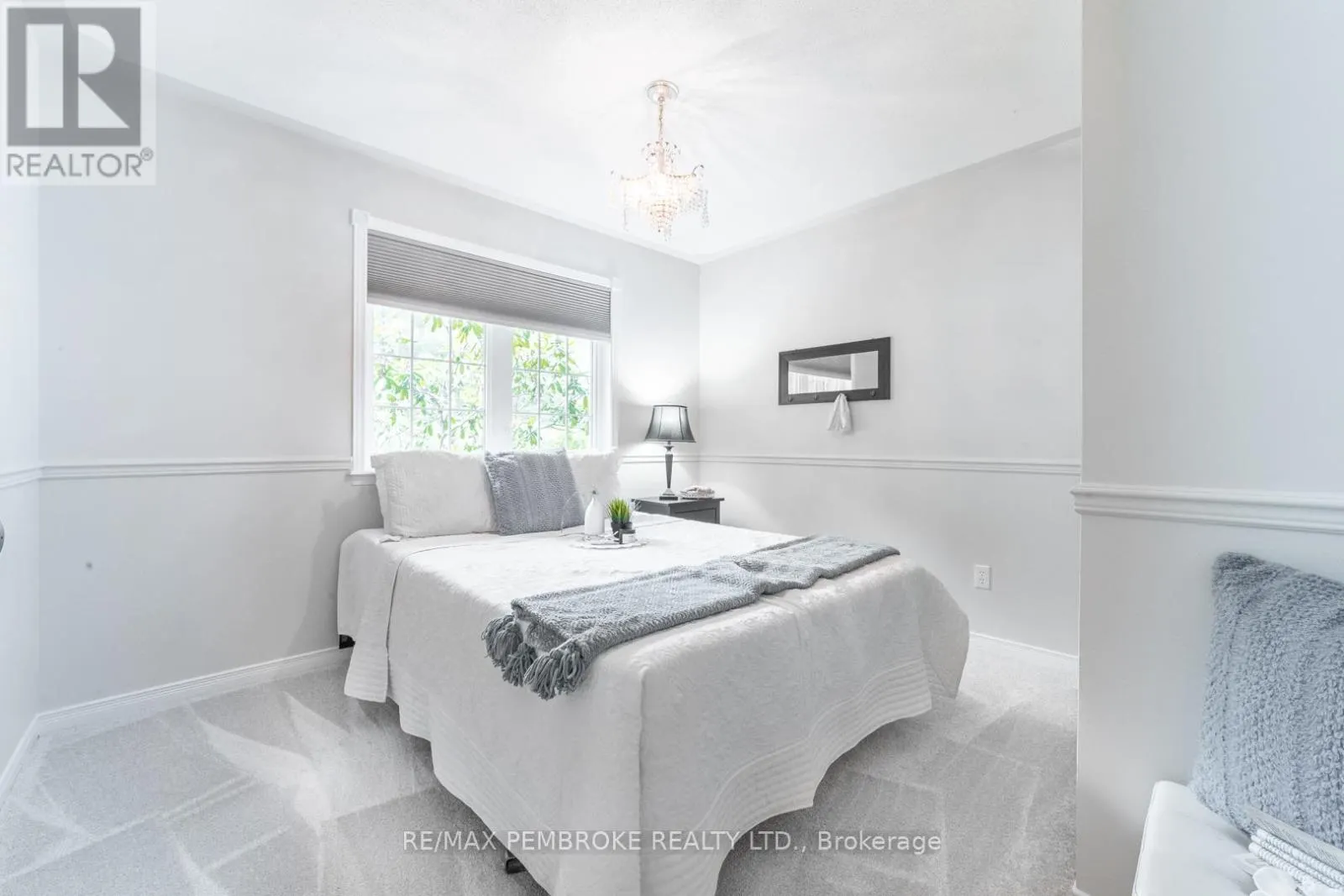 559 BLACK BAY ROAD