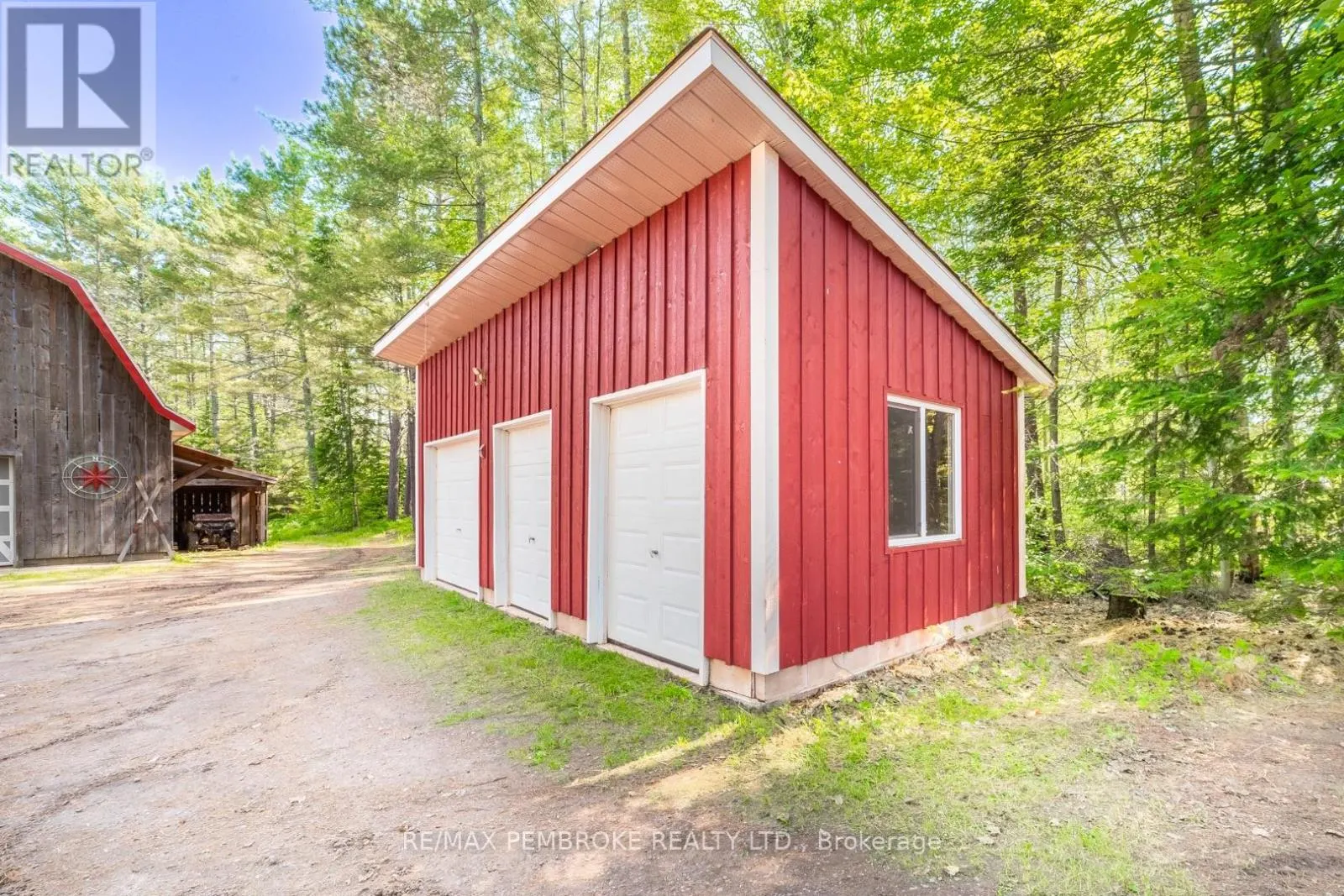 559 BLACK BAY ROAD