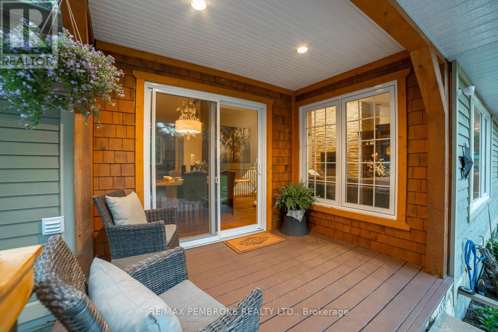 559 BLACK BAY ROAD