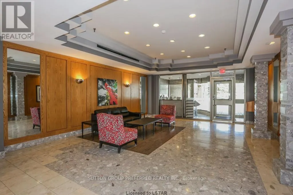 1207 - 695 RICHMOND STREET, #1207