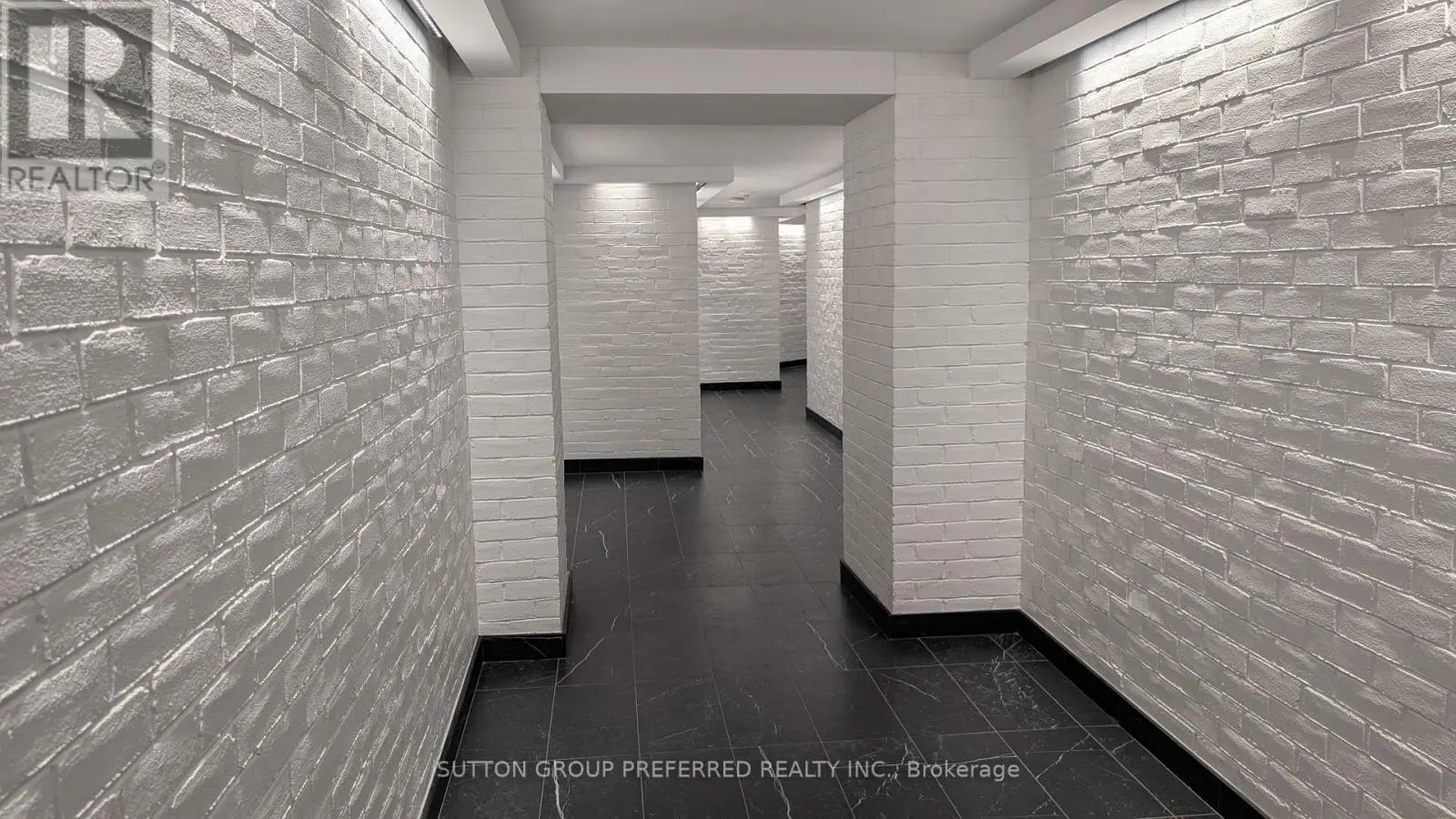 1207 - 695 RICHMOND STREET, #1207