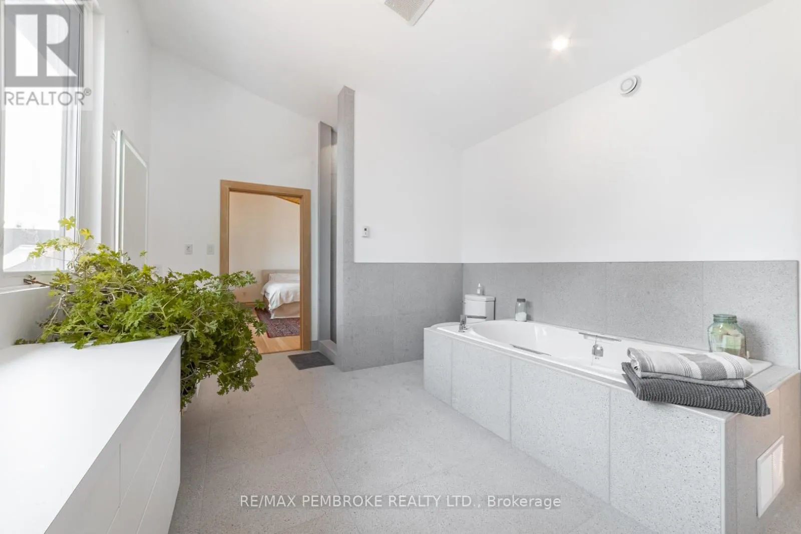 102 RANTZ ROAD