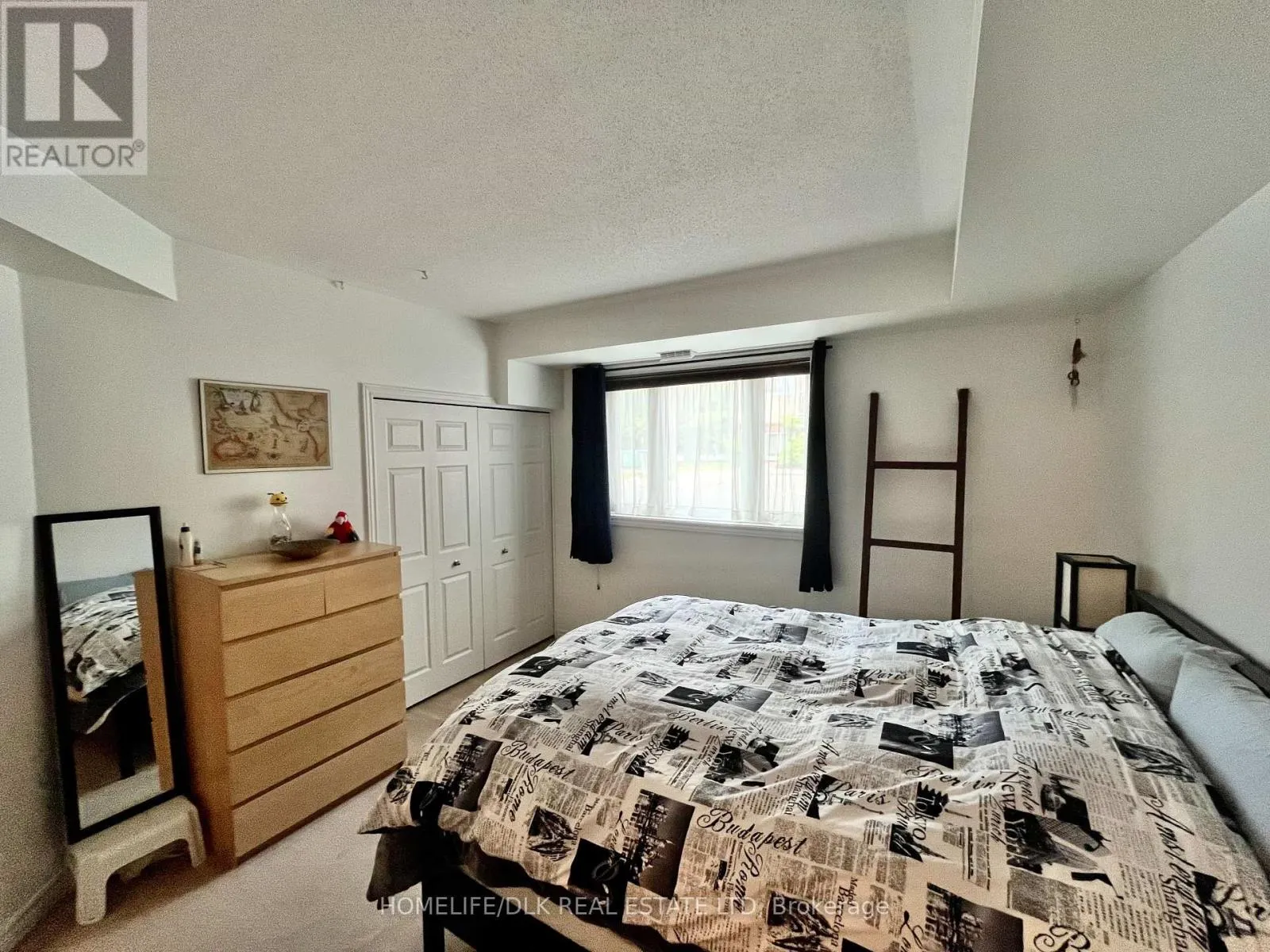 D - 137 OLDFIELD STREET