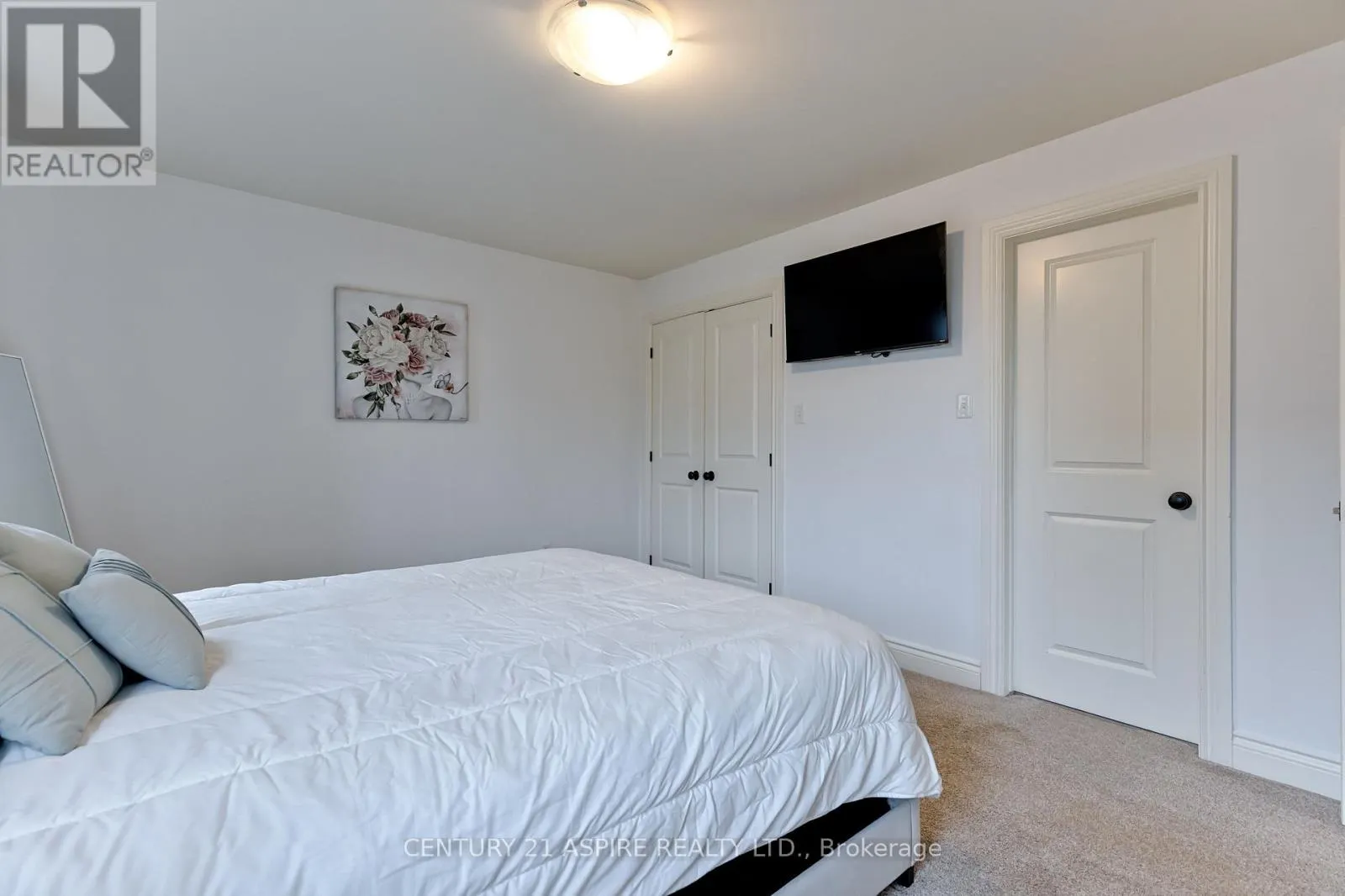 520 GARDNER CRESCENT