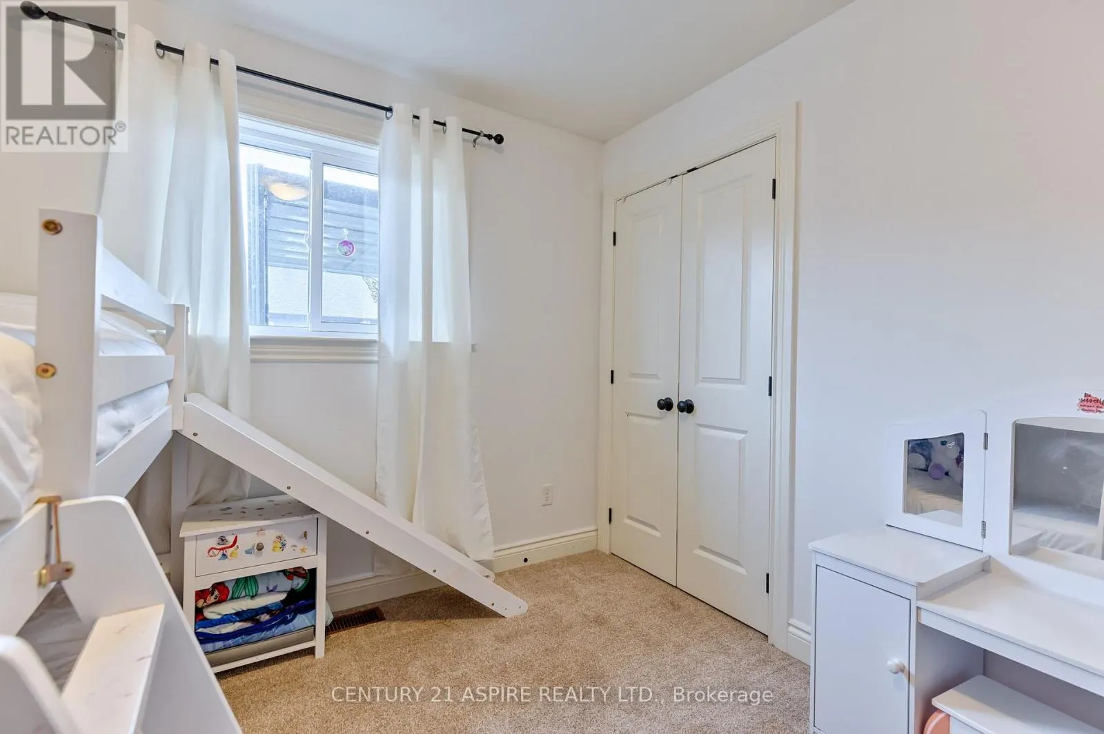 520 GARDNER CRESCENT