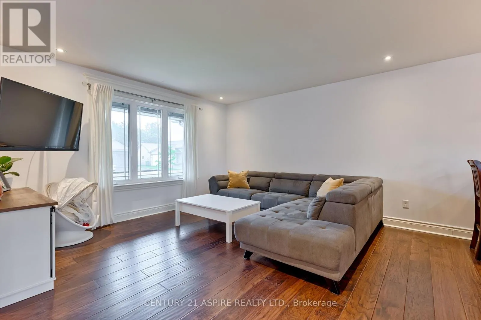 520 GARDNER CRESCENT