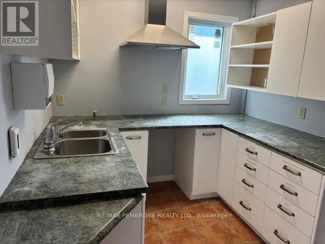 3 - 4 DORAN STREET, #3