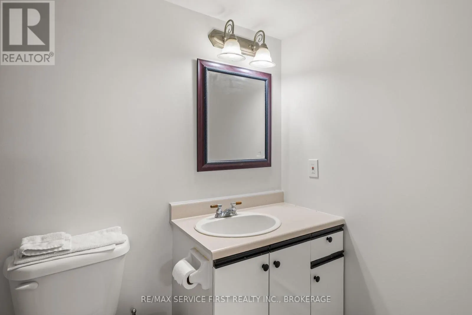 105 - 550 TALBOT PLACE, #105