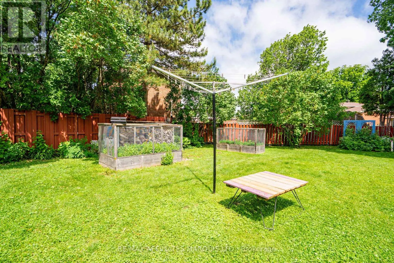 1356 LOCHIEL STREET