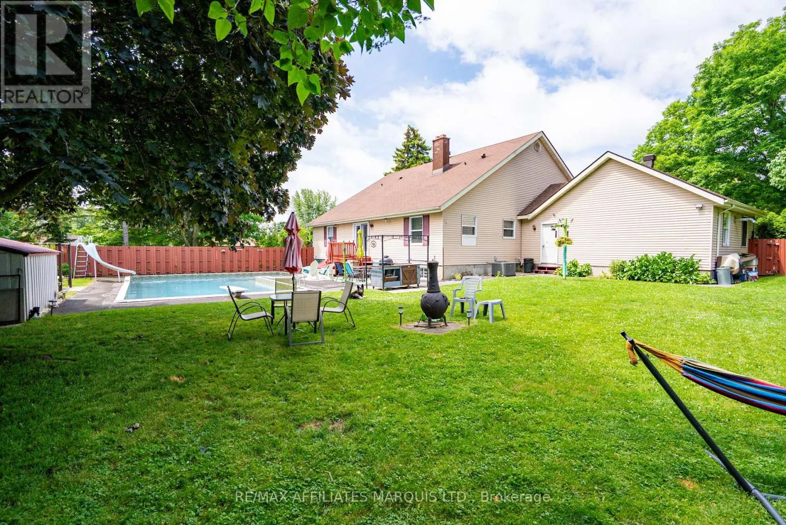 1356 LOCHIEL STREET