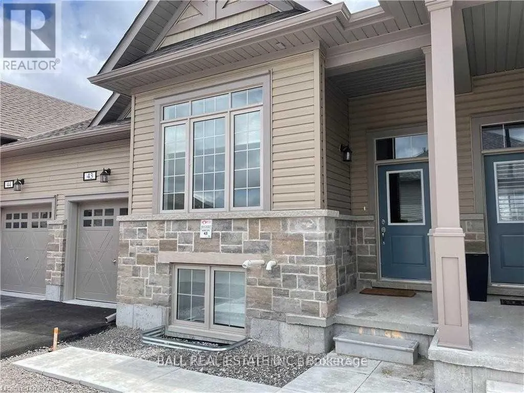 43 - 17 LAKEWOOD CRESCENT, #43