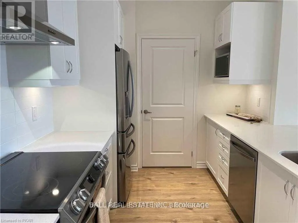 43 - 17 LAKEWOOD CRESCENT, #43