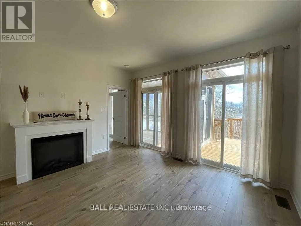 43 - 17 LAKEWOOD CRESCENT, #43
