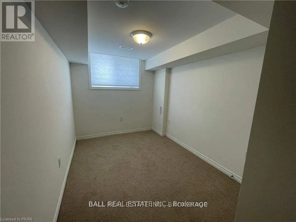 43 - 17 LAKEWOOD CRESCENT, #43