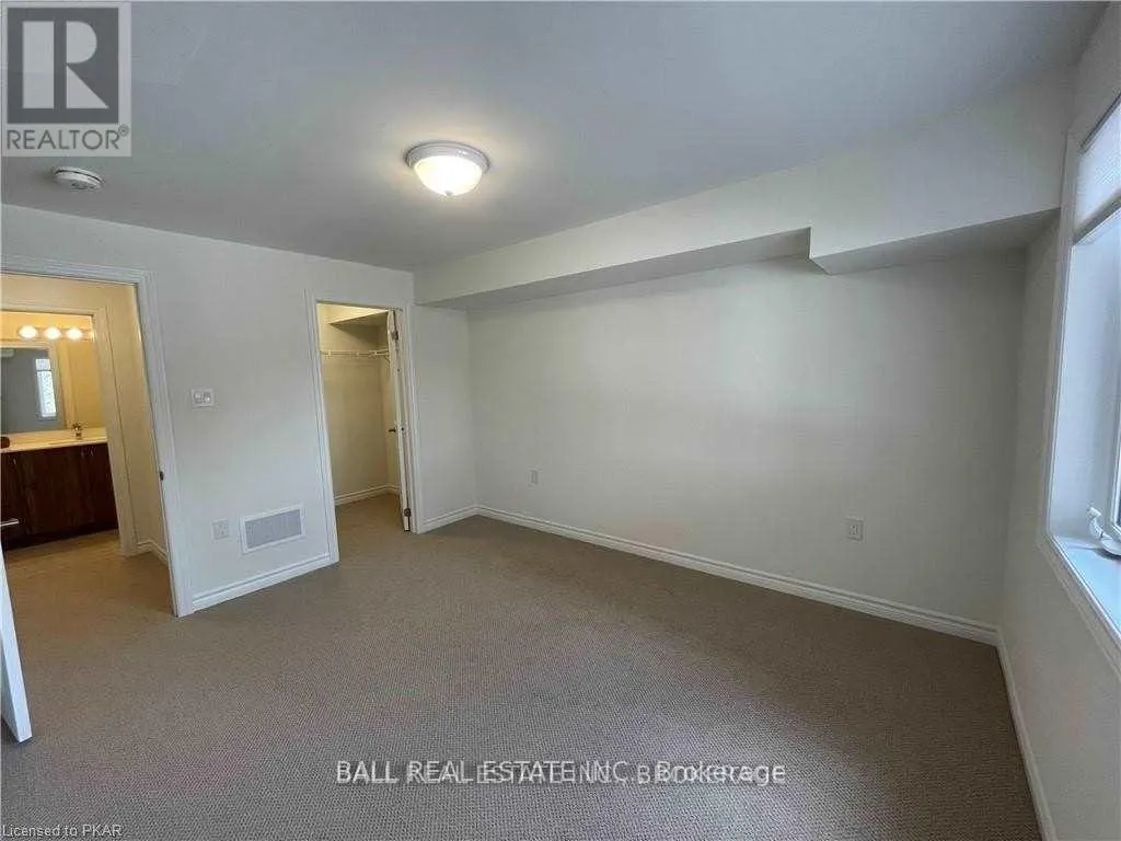 43 - 17 LAKEWOOD CRESCENT, #43