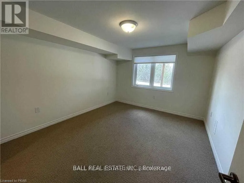 43 - 17 LAKEWOOD CRESCENT, #43