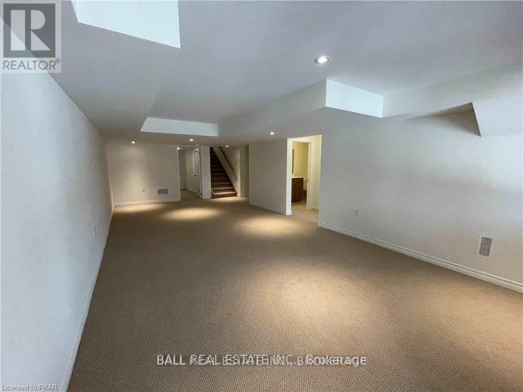43 - 17 LAKEWOOD CRESCENT, #43