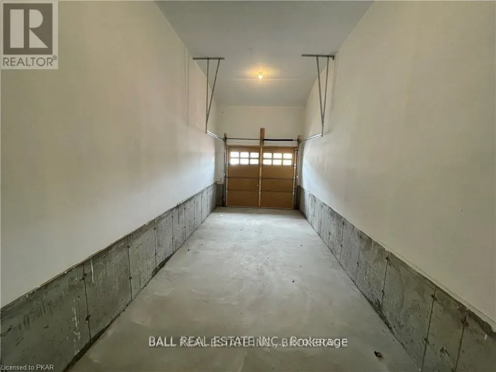 43 - 17 LAKEWOOD CRESCENT, #43