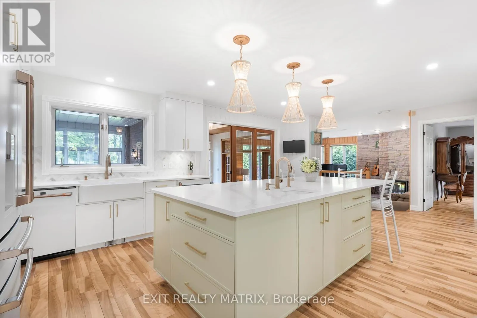 2845 FRONT ROAD