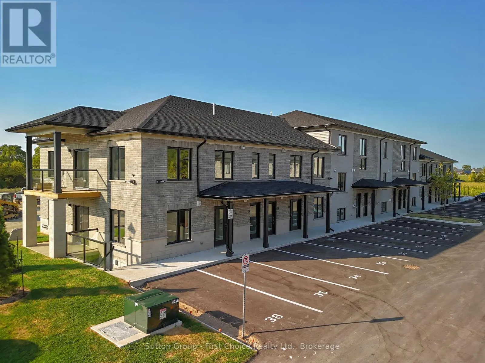 40 - 3202 VIVIAN LINE, #40
